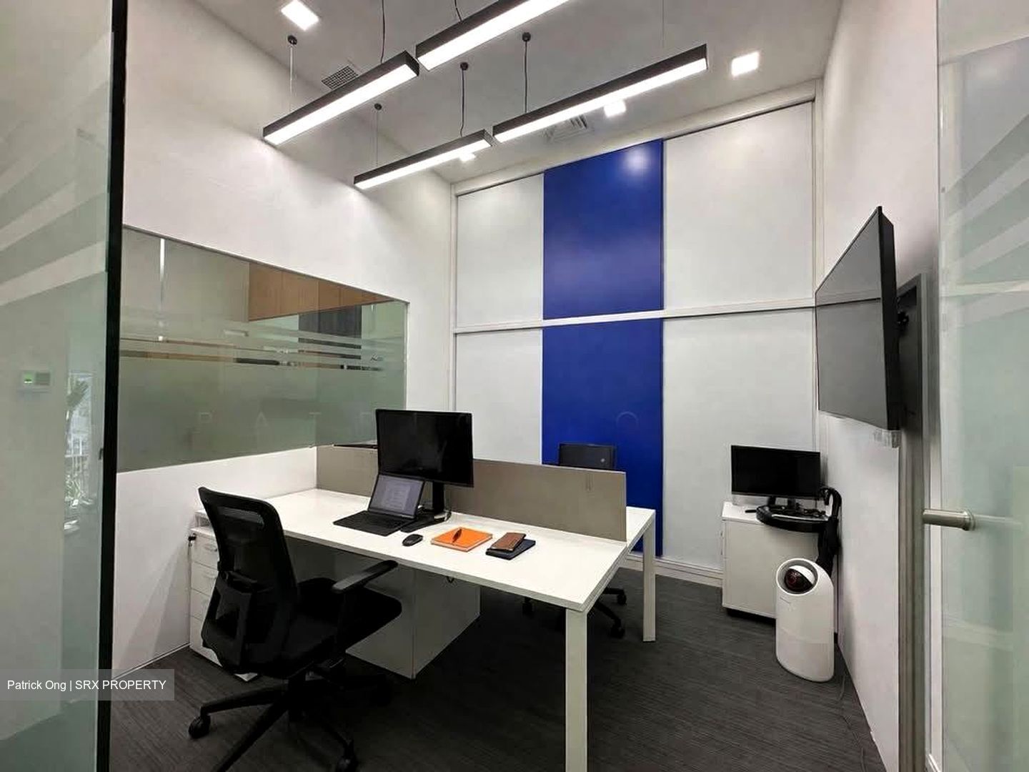 Sbf Center (D1), Office #553541721